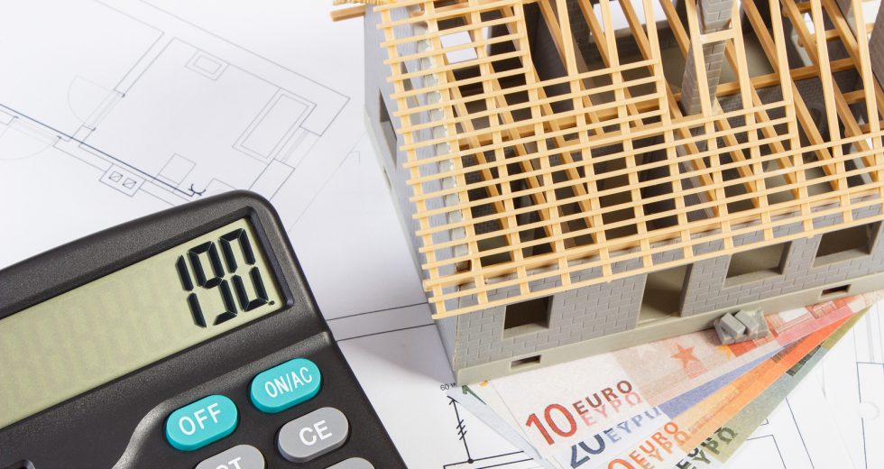 Hausbau-Finanzen im Griff: Keinen Posten vergessen mit einer soliden Kostenaufstellung